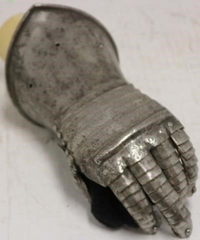 16TH C GERMAN LEFT HANDED