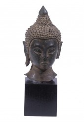 16TH C. THAI BRONZE HEAD OF BU