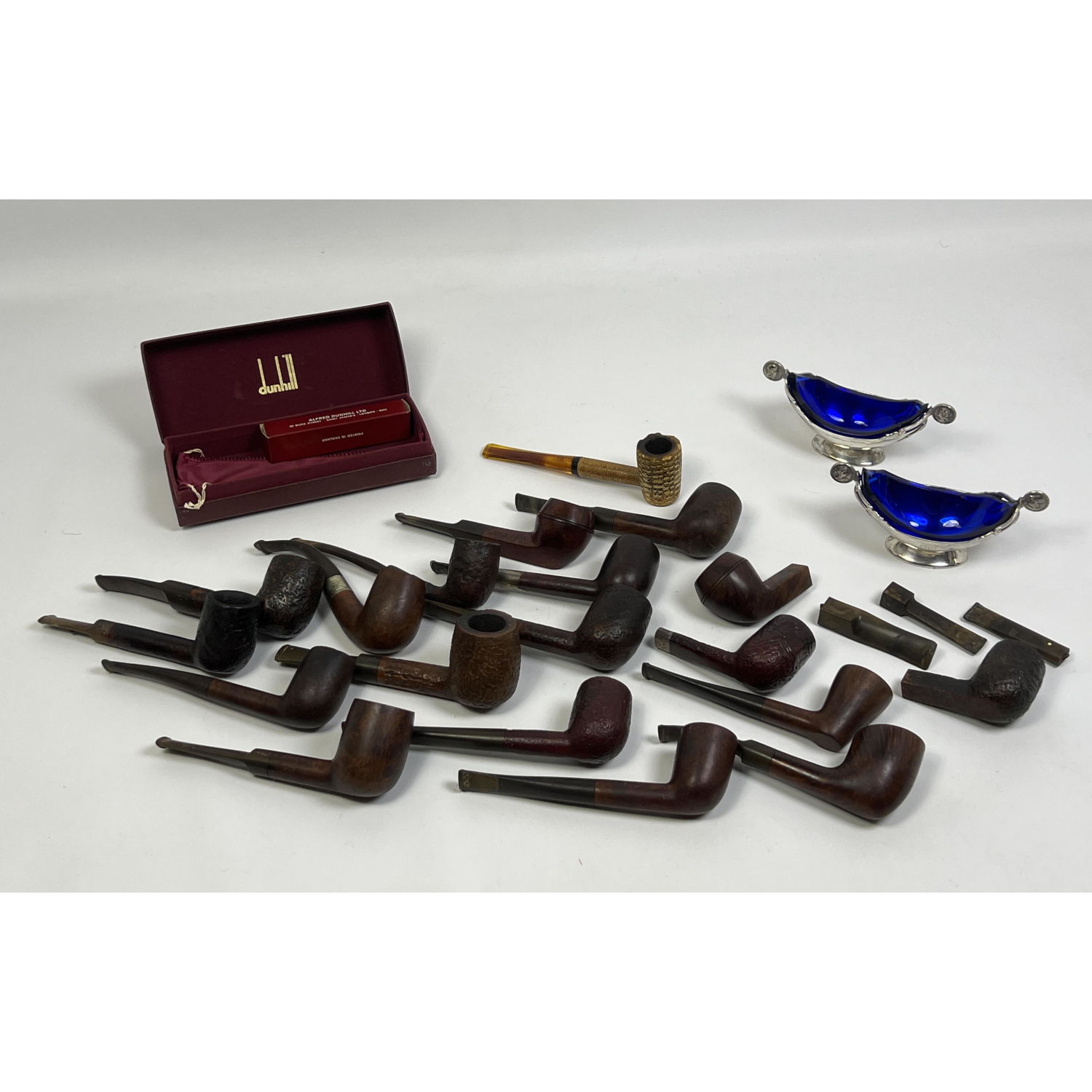 17+ Lot of Vintage Smoking Pipes