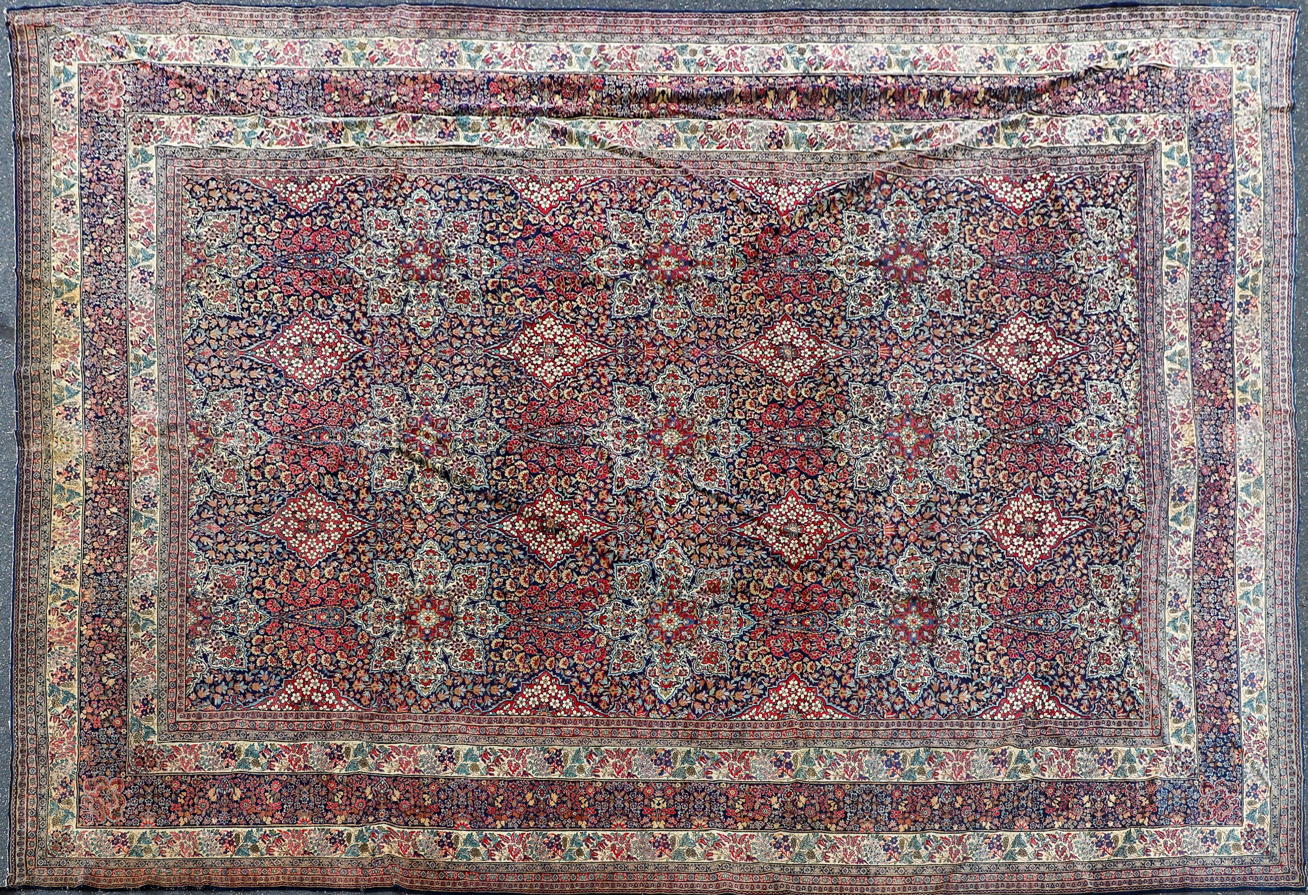 17' X 24'10" 17' X 24'10" Antique