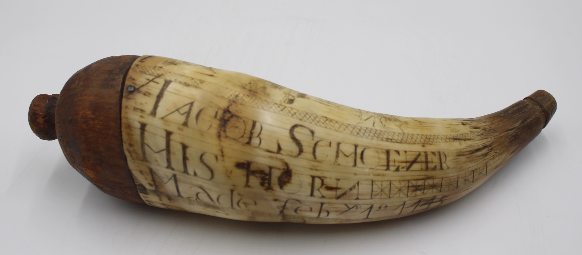 1745 POWDER HORN WITH VIEW OF