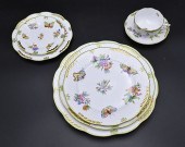 179 HEREND QUEEN VICTORIA PORC