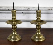 17TH C. MEDIAL DRIP BRASS CAND