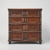17TH C. OAK PANELLED CHESTA Ch