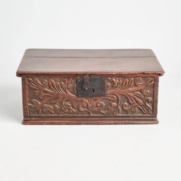 17TH C. STYLE OAK BIBLE