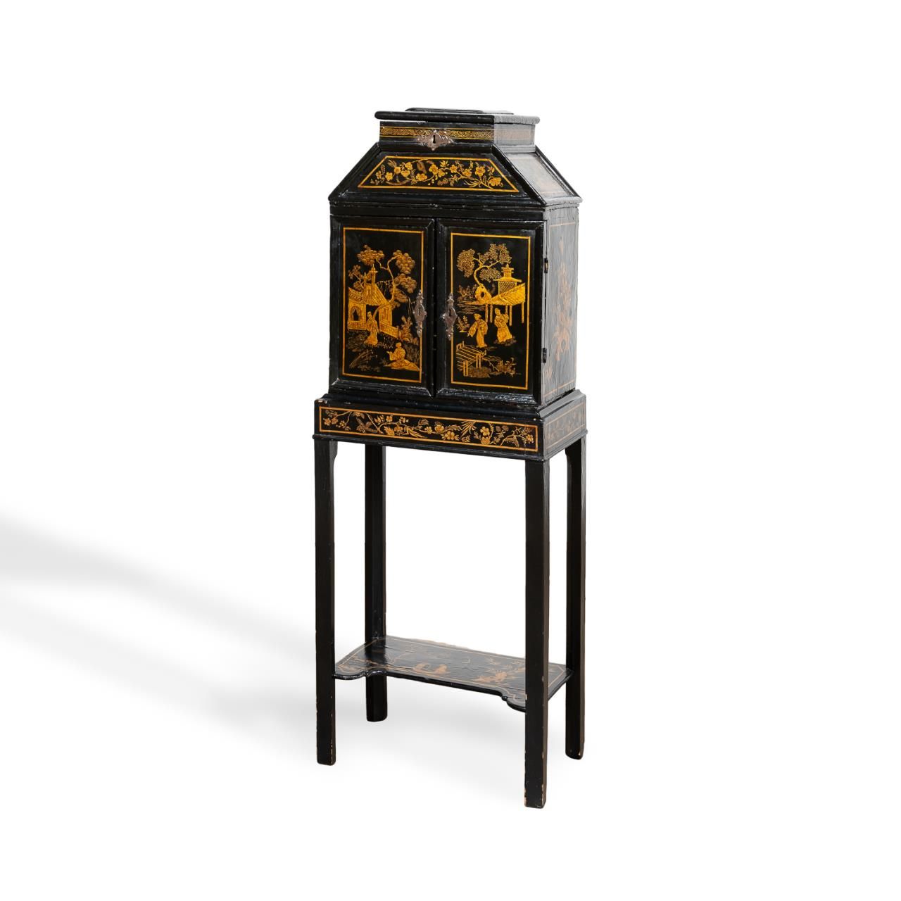 17TH/18TH C. JAPANNED CHINOISERIE