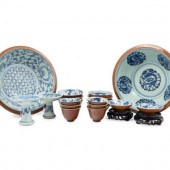 18 Chinese Export Blue and Whi