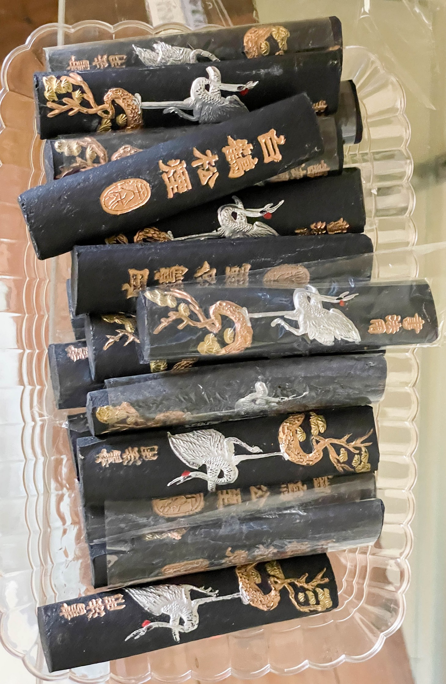 (18) Chinese ink sticks, crane &