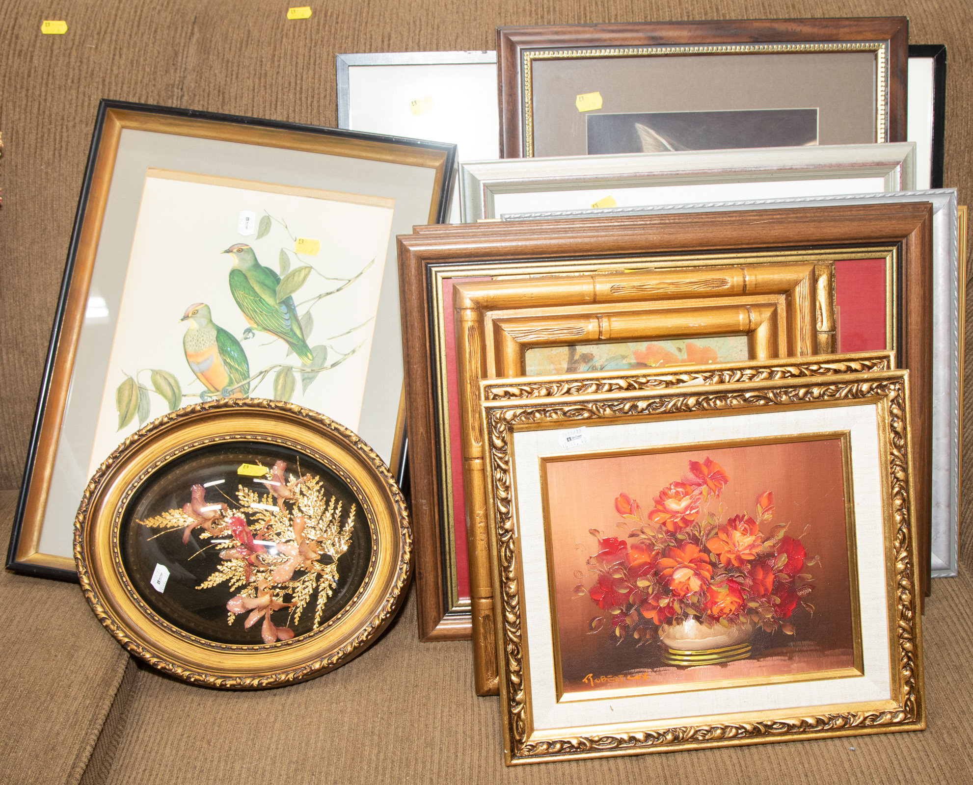 18 DECORATIVE FRAMED ITEMS &