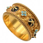 18 KARAT GOLD BAND, HAVING ENA