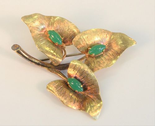 18 KARAT GOLD TRIPLE LEAF BROOCH