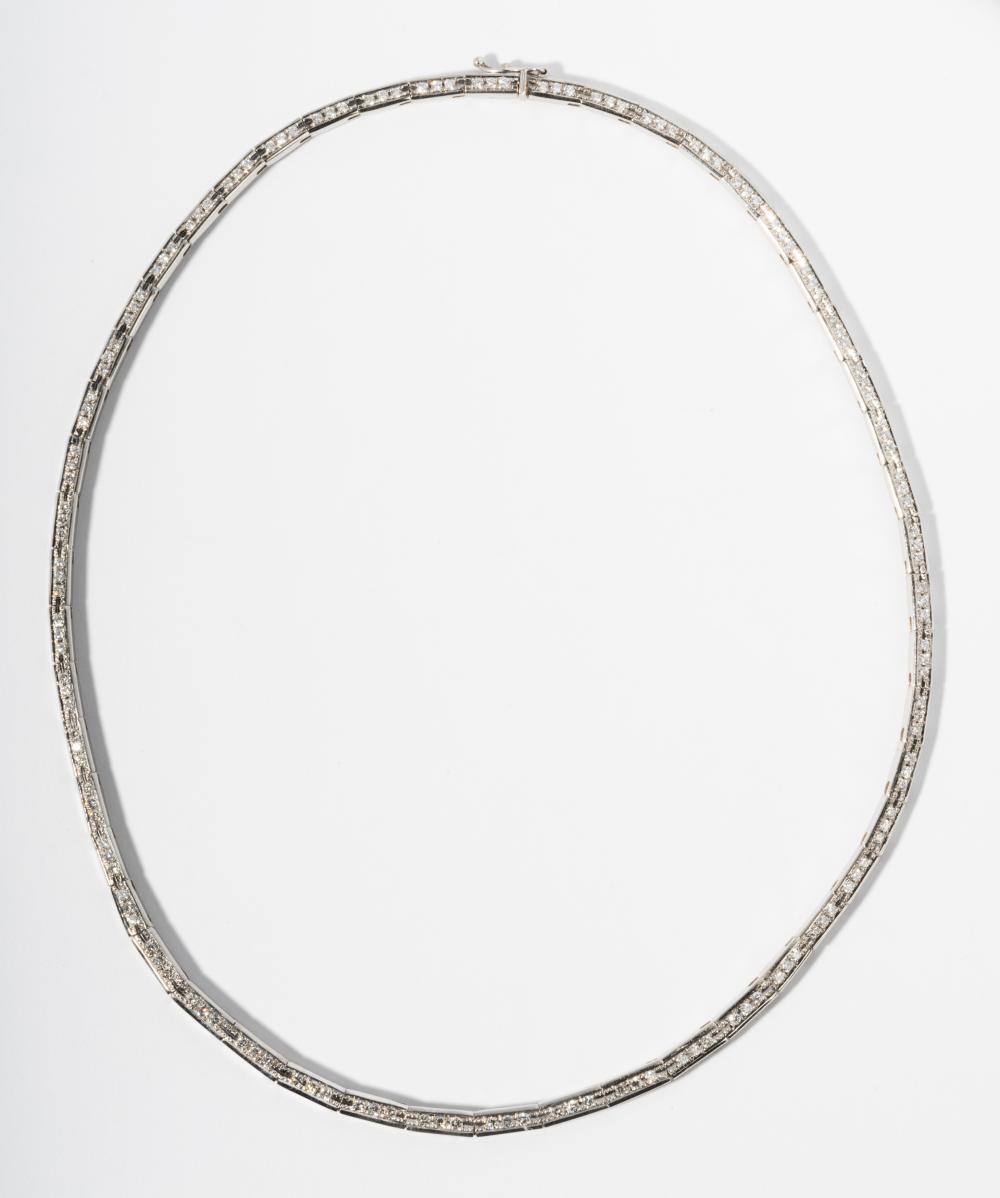 18 KARAT WHITE GOLD AND DIAMOND