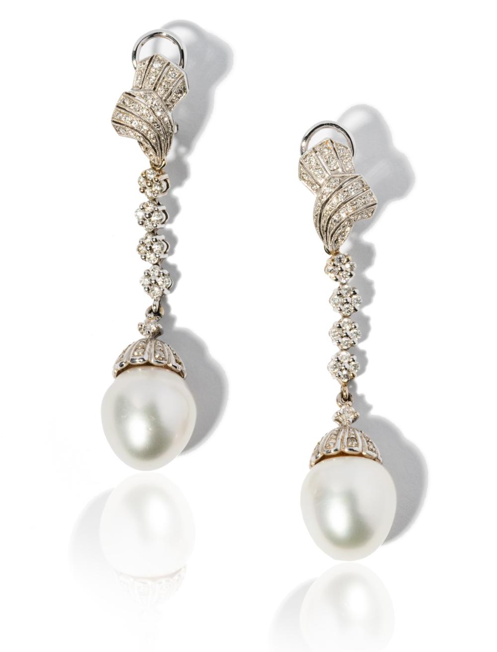 18 KARAT WHITE GOLD AND PEARL