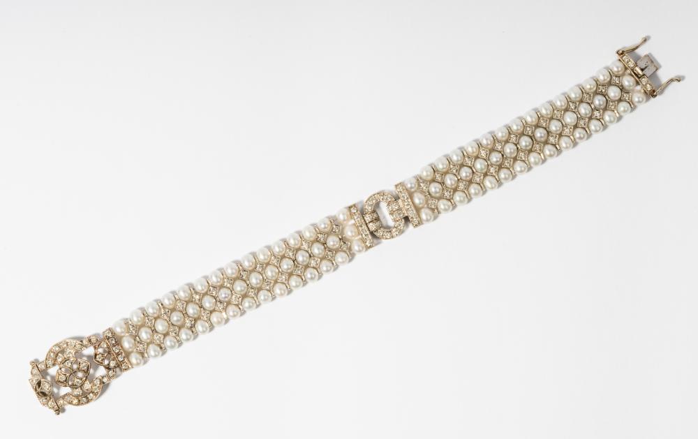 18 KARAT WHITE GOLD, CULTURED