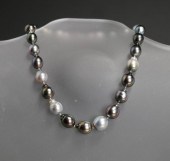 18-KARAT WHITE-GOLD, DIAMOND A