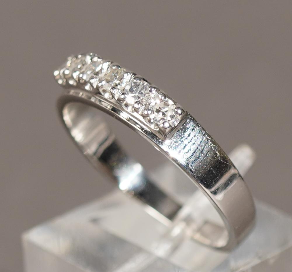 18-KARAT WHITE-GOLD, PALLADIUM