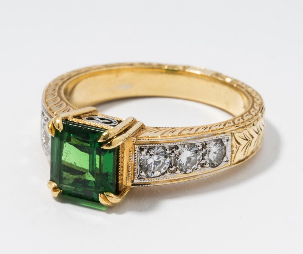 18 KARAT YELLOW AND WHITE GOLD,