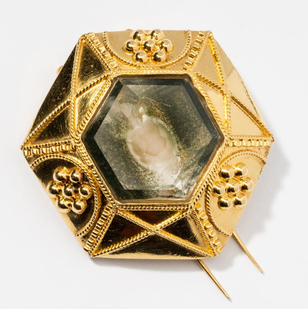 18 KARAT YELLOW GOLD AND QUARTZ