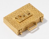 18 KARAT YELLOW GOLD BACKGAMMO