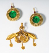 18 KARAT YELLOW GOLD BROOCH/PE