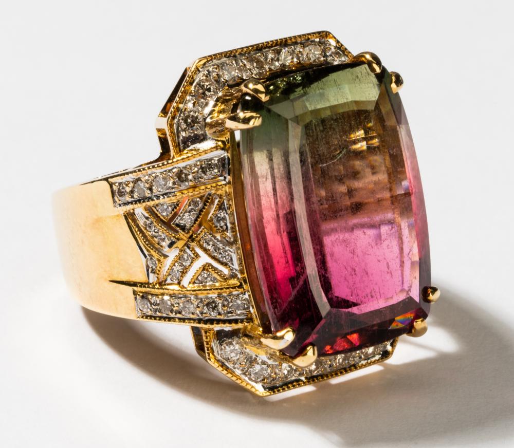 18 KARAT YELLOW GOLD DIAMOND AND