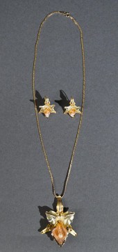 18-KARAT YELLOW-GOLD ORCHID PE