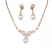 18 KT. GOLD, SOUTH SEA PEARL,
