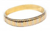18 KT. TRICOLOR GOLD REEDED BA