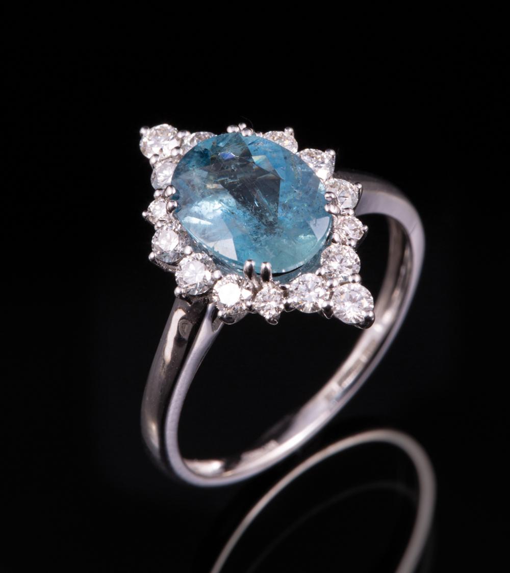 18 KT. WHITE GOLD, AQUAMARINE AND