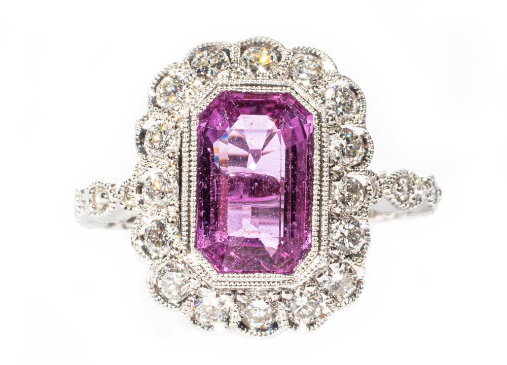 18 KT. WHITE GOLD, PINK SAPPHIRE