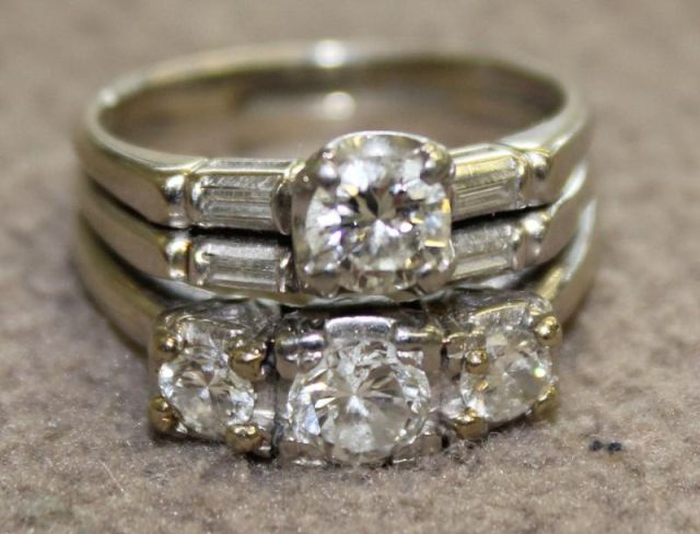 18 kt White Gold Triple Diamond