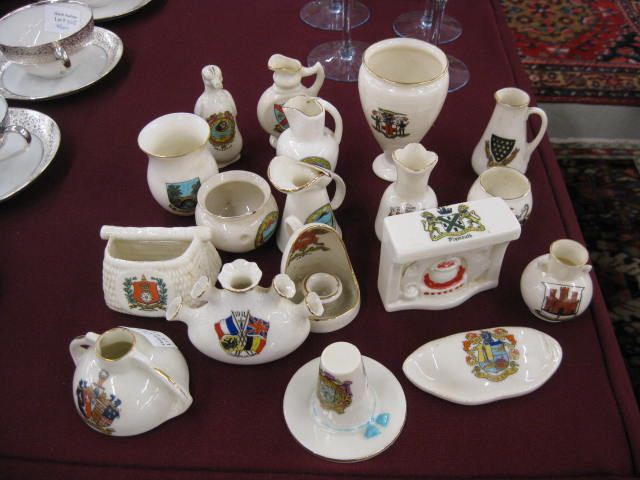 18 pc. Collection of Crest