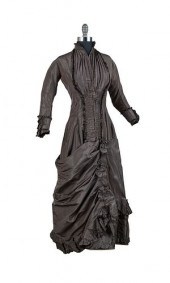 1880S DARK PURPLE DRESS W/ BUS