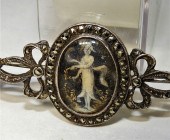 18C. FRENCH MARCASITE EN GRISA