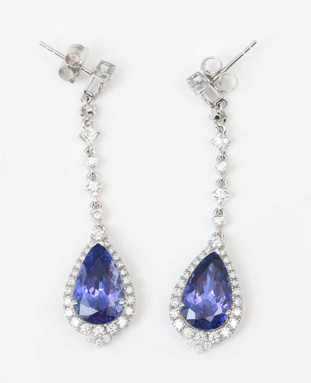 18K 11.24 CTW TANZANITE & DIAMOND