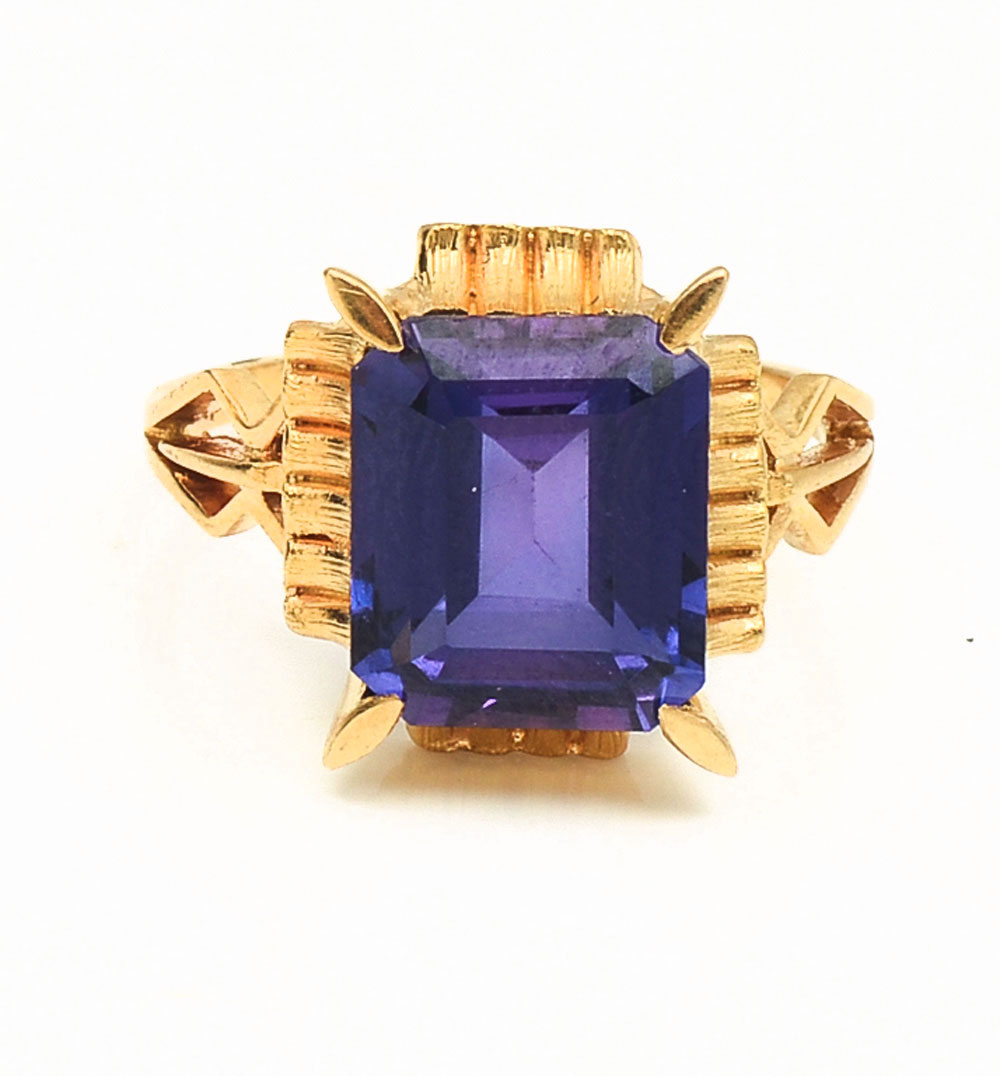 18K 5CT EMERALD CUT AMETHYST