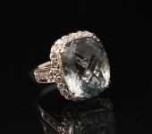 18K AQUAMARINE AND DIAMOND RIN
