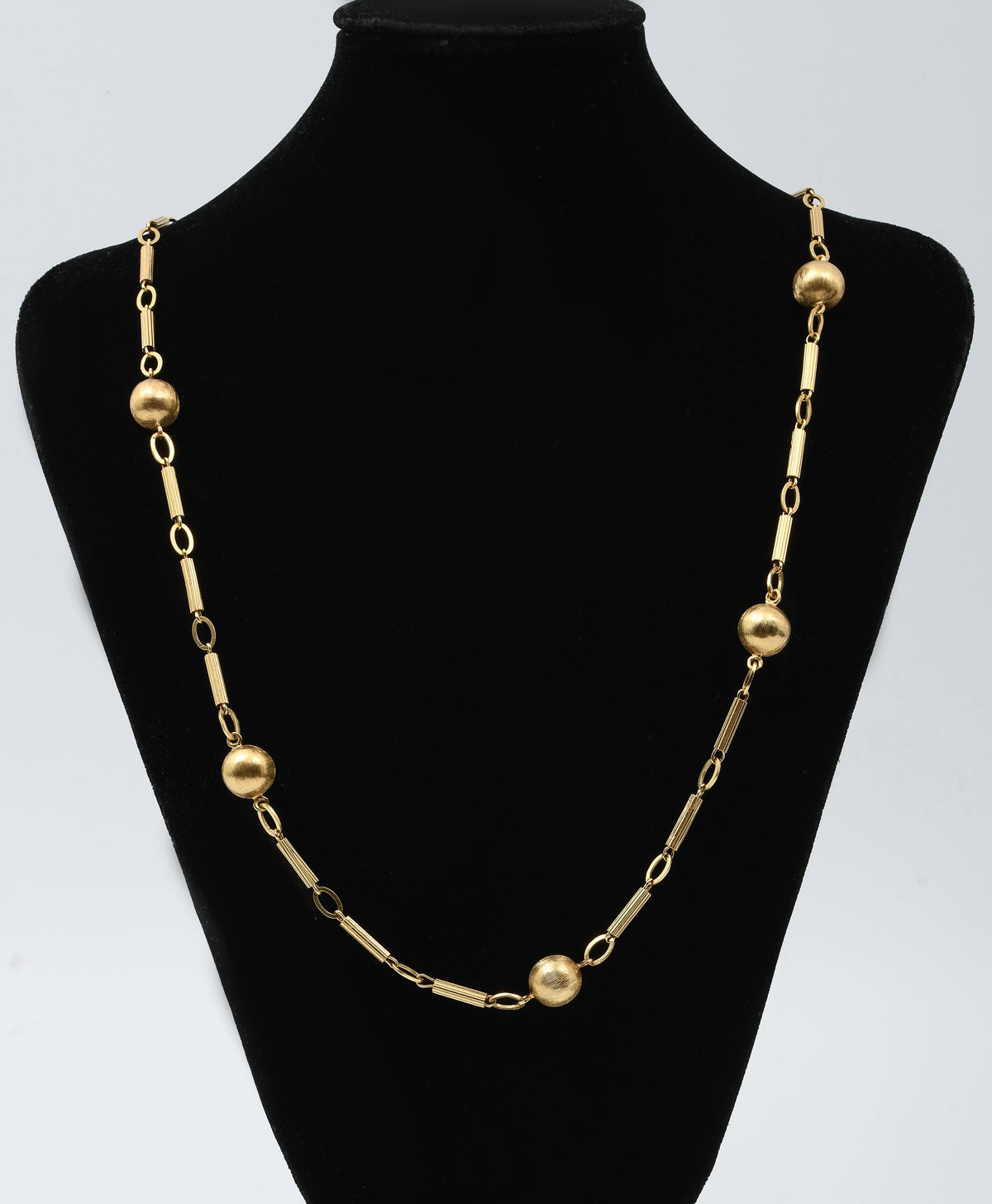18K BALL & LINK NECKLACE: Beautiful