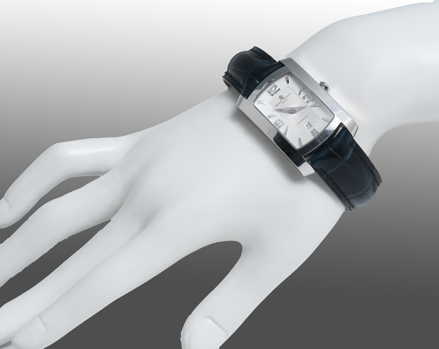 18K BAUME & MERCIER HAMPTON WATCH