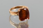 18K CITRINE RING: 18K yellow g