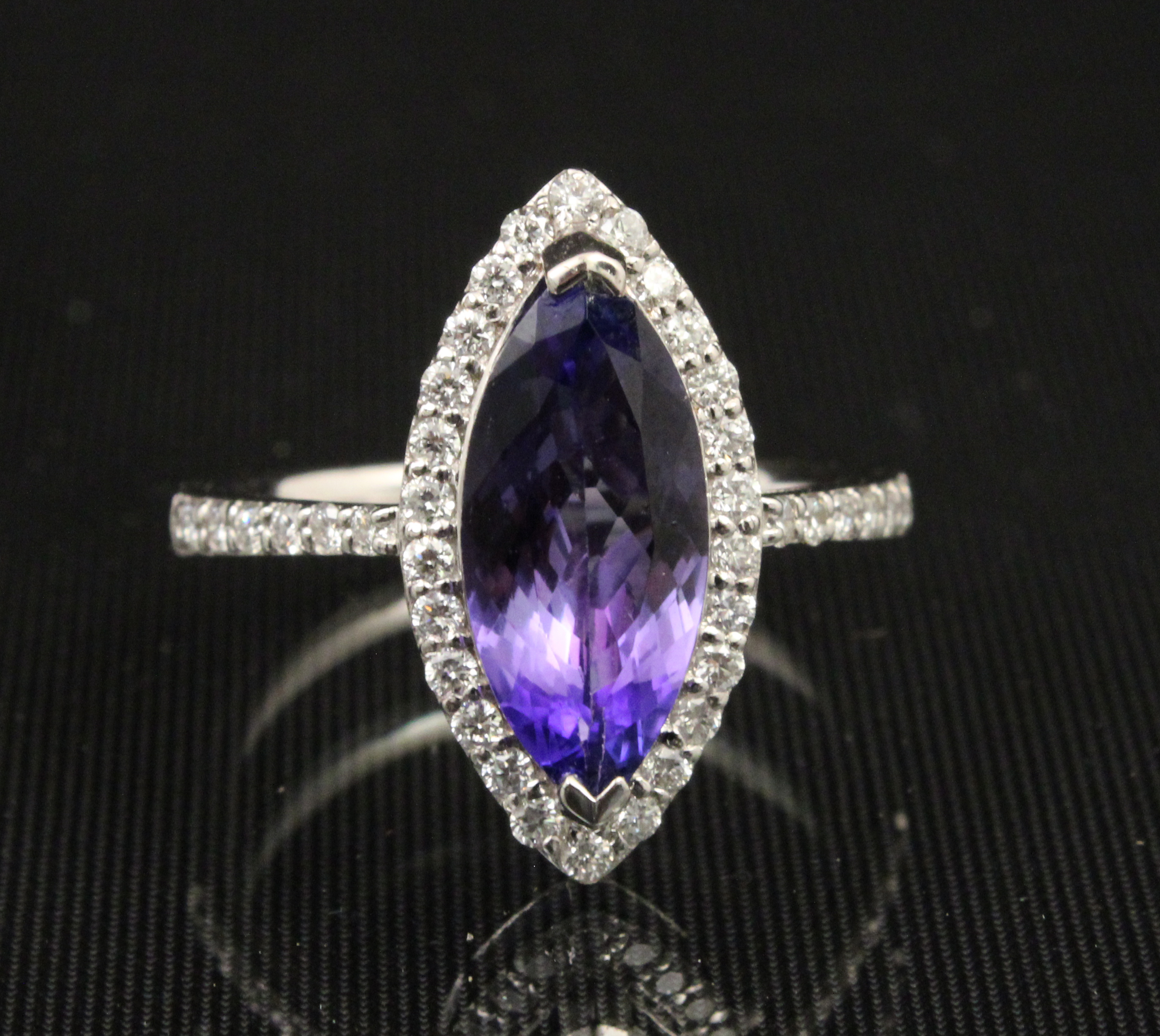 18K DIAMOND AND 2.42 CT.