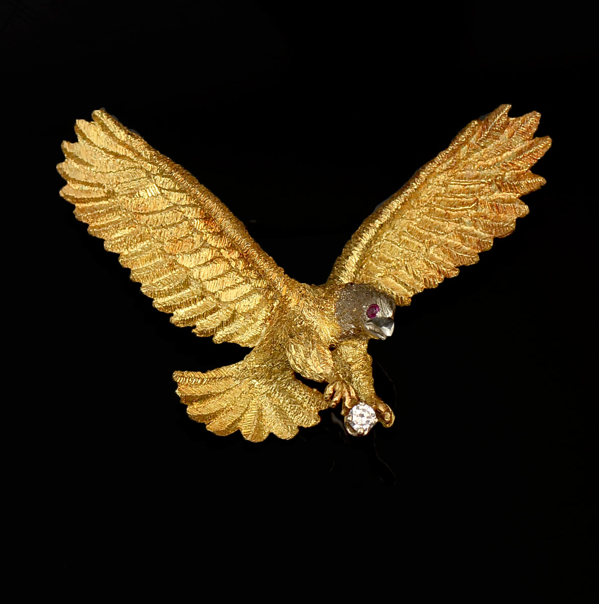 18K DIAMOND EAGLE PIN: 18K yellow