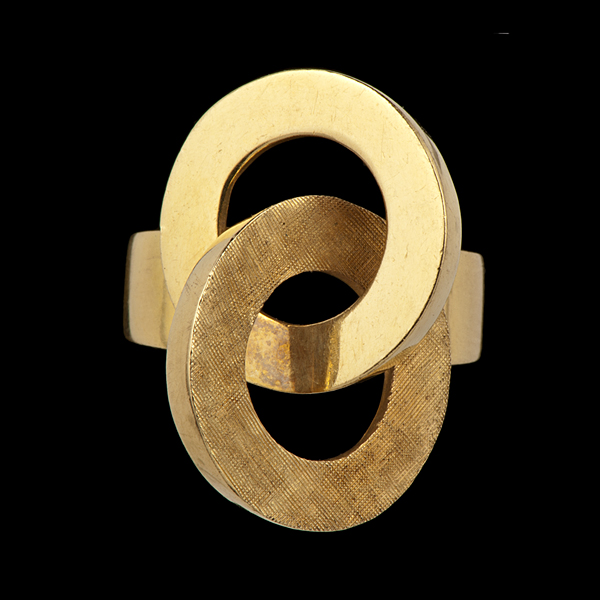 18k Double Circle Ring Ca 1970