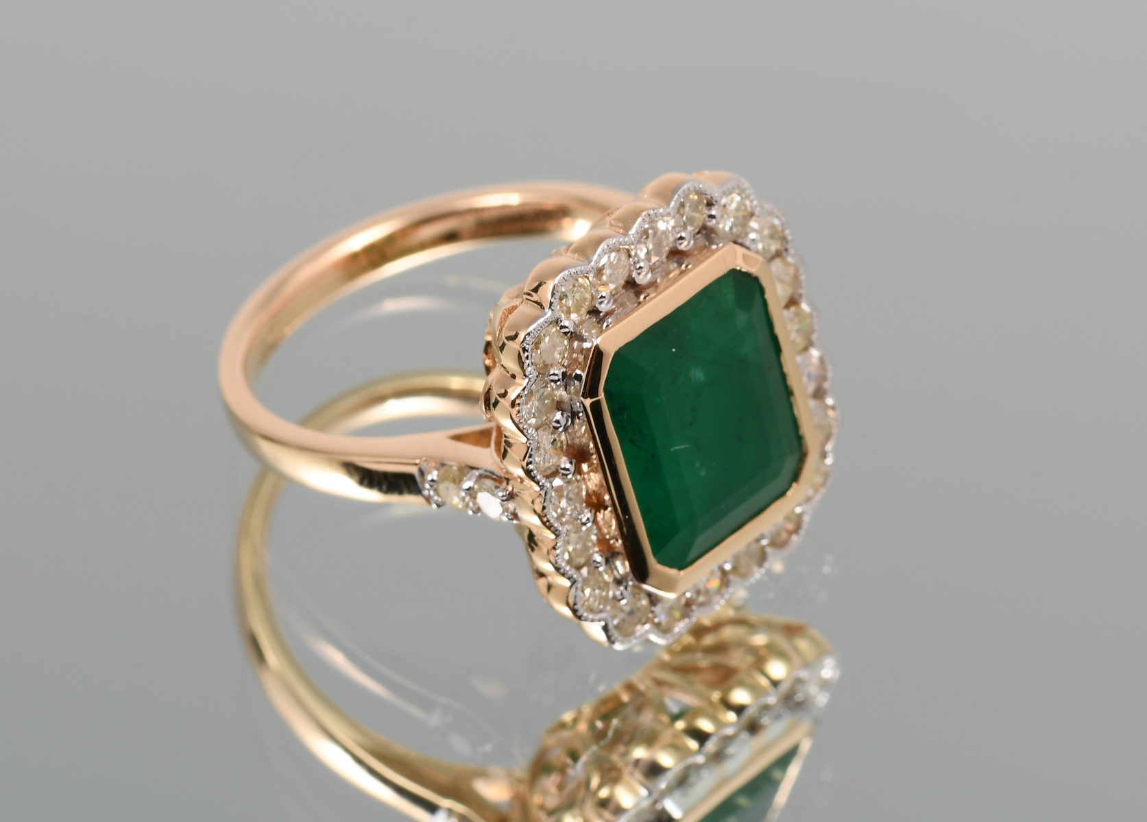 18K EMERALD & DIAMOND RING BY OSCAR