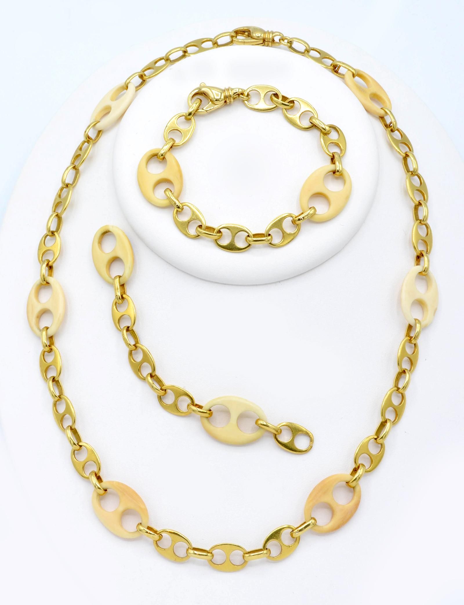 18K GOLD ANCHOR LINK NECKLACE &