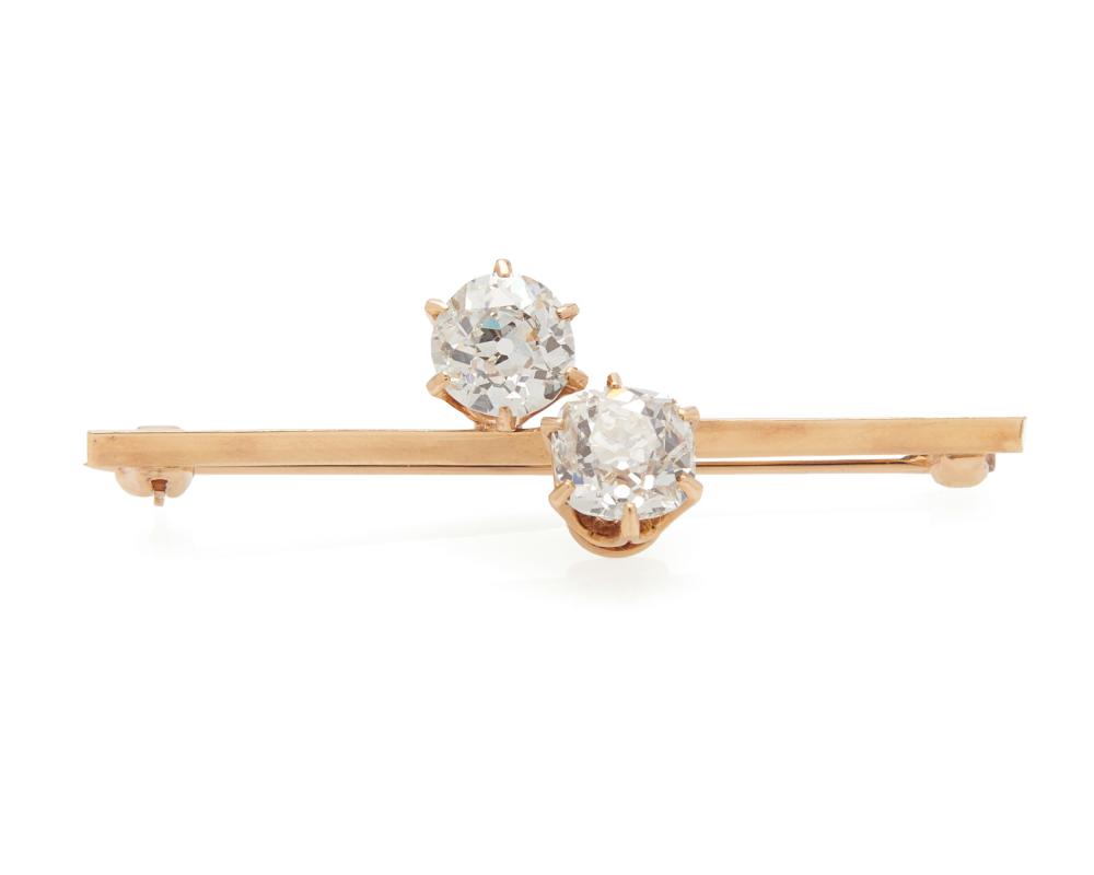 18K GOLD AND DIAMOND BAR