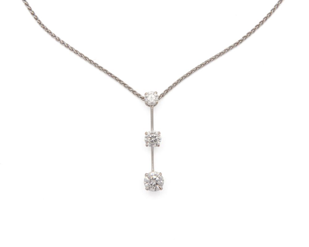 18K GOLD AND DIAMOND PENDANT