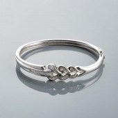 18K GOLD & DIAMOND BRACELETAn