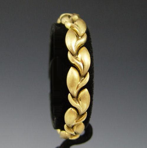 18K GOLD FASHION BRACELET: 18K