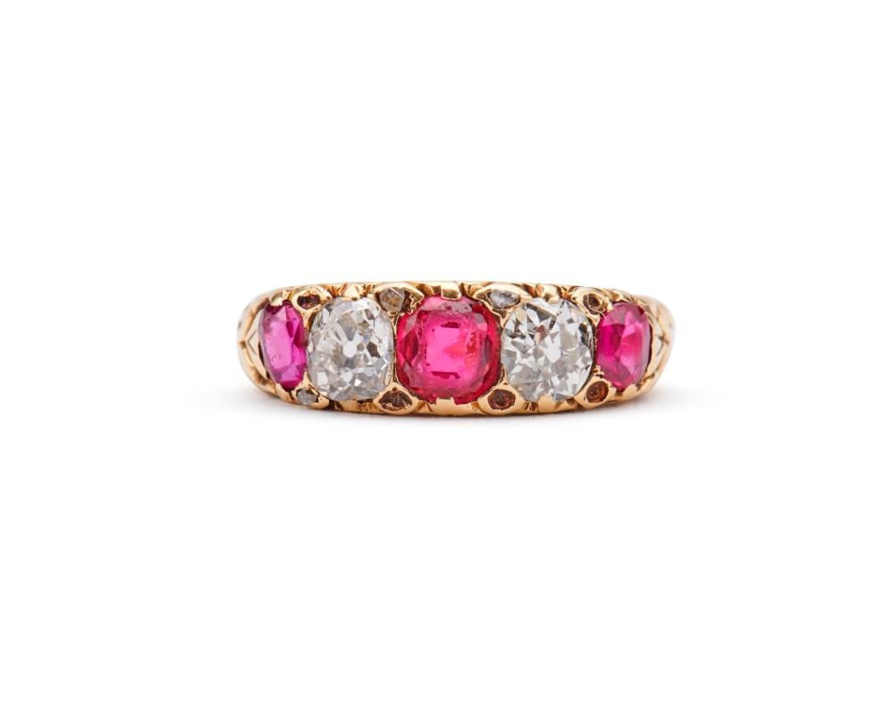 18K GOLD, RUBY, AND DIAMOND RING18K